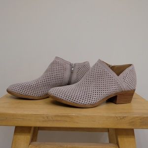Lucky Perforated Ankle Boots, Booties Light Gray Womens 8.5
